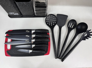 Набір ножів + кухонне начиння на підставці + обробна дошка (14 предметів) ZP – 045